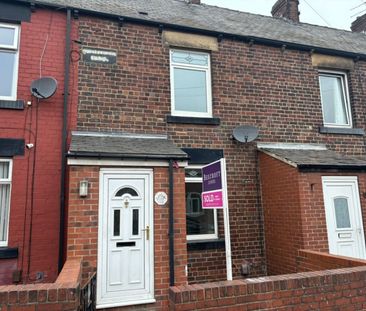 3 bed Terraced - To Let - Photo 4