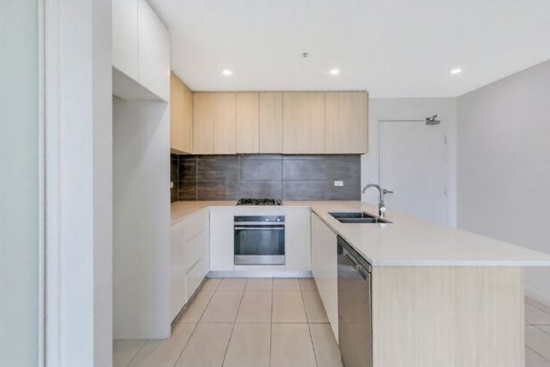 Unblockable view | Tiles in lounge - Photo 1