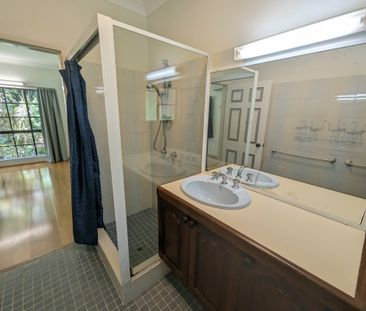 LARGE HOME!!!! - Photo 5