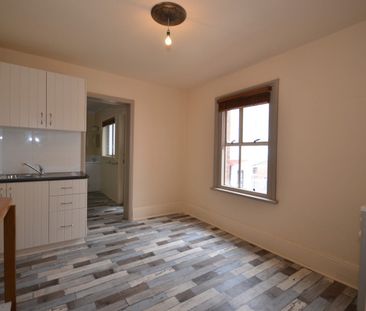 2/25 Brisbane Street, Hobart, Tas 7000 - Photo 3