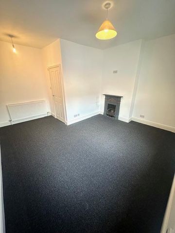 4 bedroom apartment to rent - Photo 3