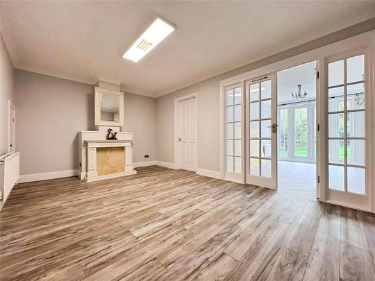 4 bedroom semi-detached house to rent - Photo 1