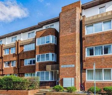 Cantelupe Road, East Grinstead, West Sussex, RH19 - Photo 1