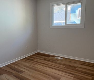 1-61 Abbey Dale Crt, Kingston, ON K7K 5W8 - Photo 6