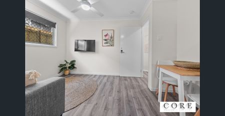 GROUND FLOOR FURNISHED STUDIO WITH BILLS INCLUDED! - Photo 2