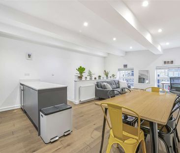 A lovely one bedroom flat in a unique development in Wimbledon. - Photo 5