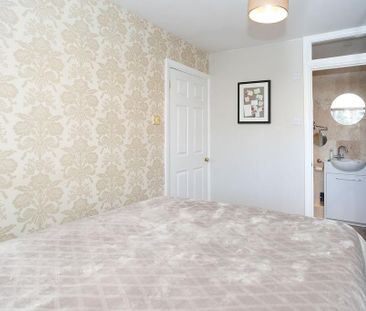 4 bedroom terraced house to rent - Photo 5