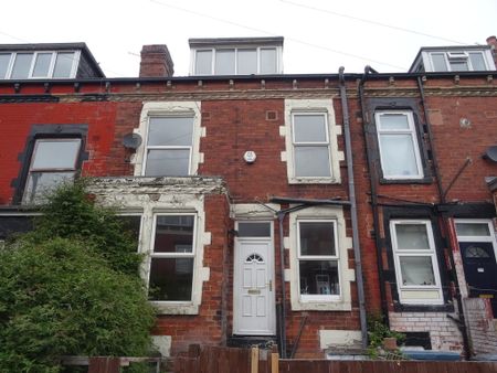 Hudson Grove, Harehills, LS9 6EN - Photo 4