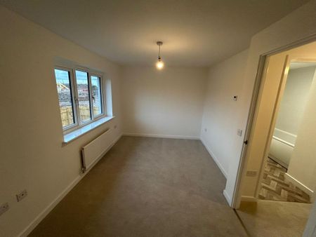 2 bedroom semi-detached house to rent - Photo 4