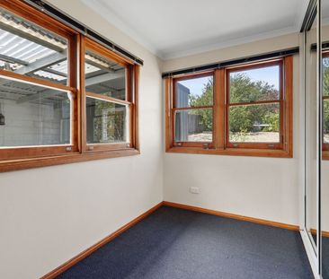 3 Bedroom Family Home with Separate Studio - Photo 3