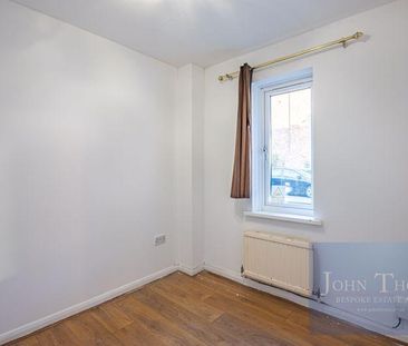 4 bedroom detached house to rent - Photo 4