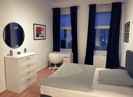 Schivelbeiner Straße - Balcony Room - Photo 1