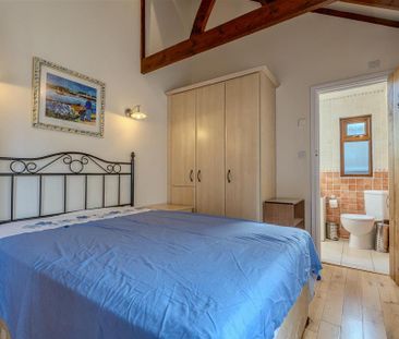 2 bedroom detached house to rent - Photo 4