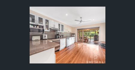 Charming Inner-City Oasis in Bulimba with Pool - Photo 3