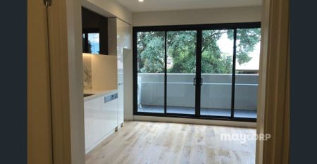 Conveniently Located One-Bedroom apartment directly across from The Pines Shopping Centre - Photo 2