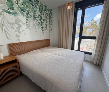 Middle Floor Apartment in Estepona - Photo 6