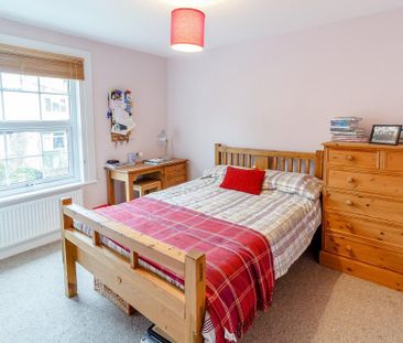 2 bedroom terraced house to rent - Photo 4