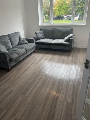 2 Bed Flat, Imogen Court, M5 - Photo 1