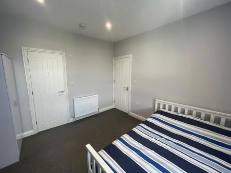 1 bedroom house of multiple occupation to rent - Photo 2