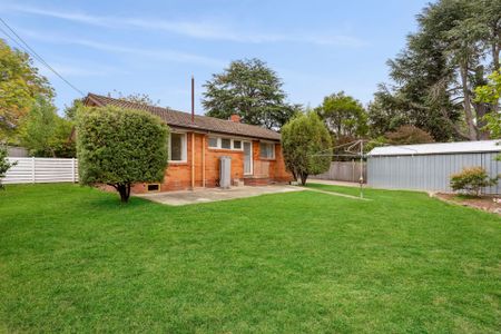 5 Allwood Street Chifley ACT - Photo 3