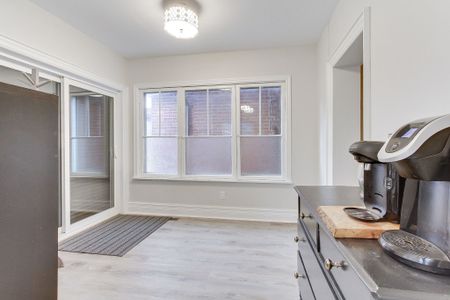 For Lease - 108 Rogers Road Unit# Main, Toronto, Ontario - Photo 2