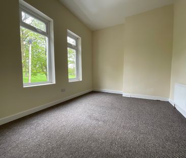 62 Woodvale Avenue, Belfast, BT13 3EX - Photo 2