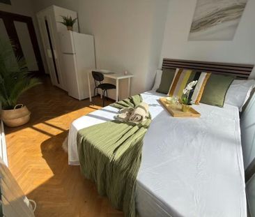 Calle del Robledillo, Madrid, Community of Madrid 28003 - Photo 1