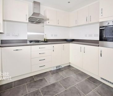 3 bedroom semi-detached house to rent - Photo 5