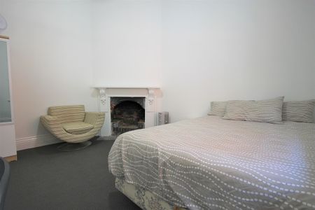 5-bedroom shared house / townhouse, Philip street - Photo 2