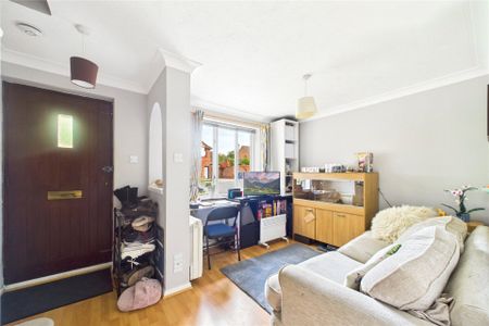 1 bedroom House in Simkins Close, Winkfield Row - Photo 2