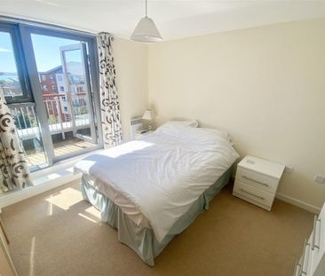 Avenel Way, Poole - Photo 2