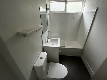 5 / 9 Rosstown Road, CARNEGIE - Photo 4