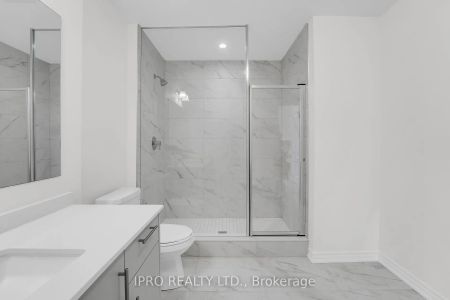 Condo Townhouse For Lease | W9253904 - Photo 5