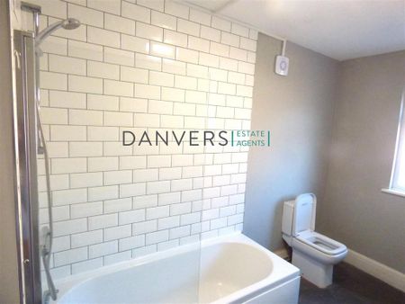 3 bedroom terraced house to rent - Photo 4