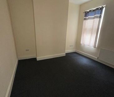 4 bedroom terraced house to rent - Photo 4