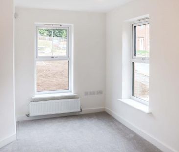 2 bedroom semi-detached house to rent - Photo 6