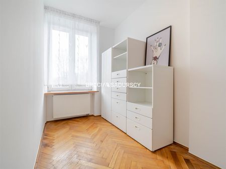 Wygodne mieszkanie w centrum z parkingiem. - Zdjęcie 4