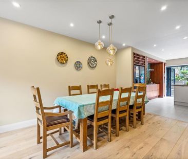 4 bedroom townhouse to rent - Photo 3