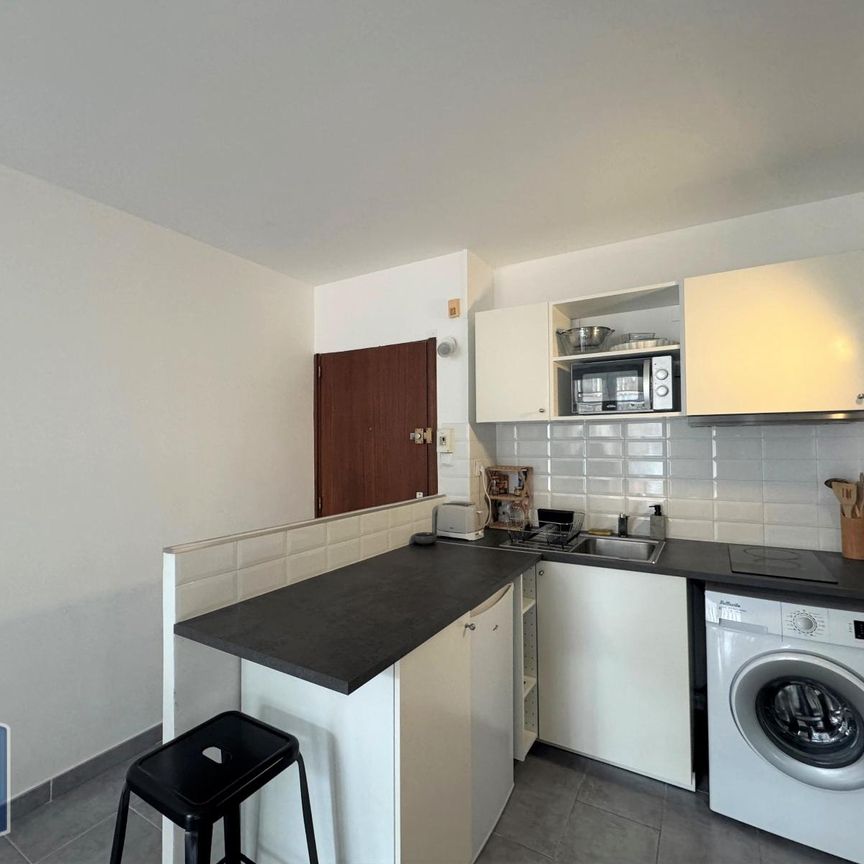 Location Appartement 1 pièce 30m² MARSEILLE 5ème - Photo 1