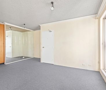 Peaceful one bedroom apartment moments to Glebe Point Road - Photo 1