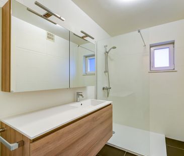 MODERN APPARTEMENT MET 2 SLAAPKAMERS EN AUTOSTAANPLAATS AAN STADSCENTRUM BILZEN - Foto 3