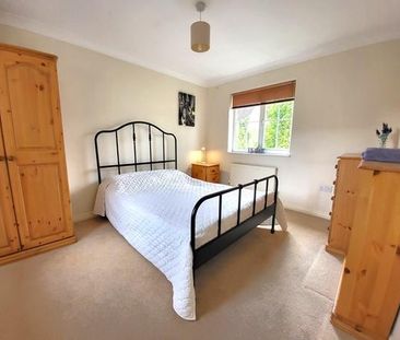 1 bedroom in a house share to rent - Photo 4