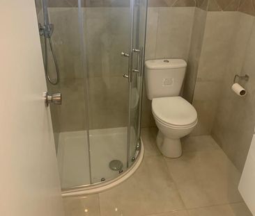 Studio Flat, Hamilton Avenue, IG6 - Photo 4