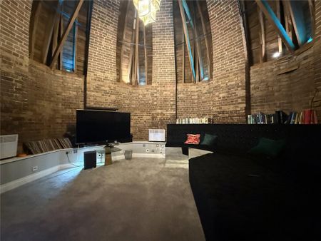 3 bedroom penthouse to rent - Photo 2