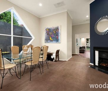 Charismatic Edwardian with a Spectacular Entertaining Focus - Photo 2