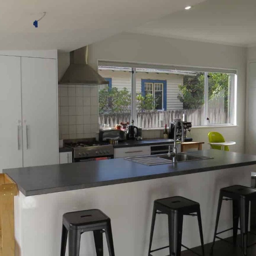 Contemporary Home In Strandon - Photo 1