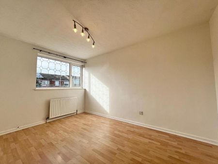 3 bedroom terraced house to rent - Photo 4