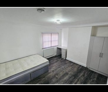 Room in a Shared House, Hazelwell Street, B30 - Photo 6