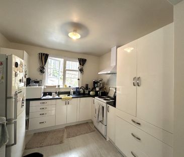 Warm 1 Bedroom + Office Home Close to Nelson City - Photo 3