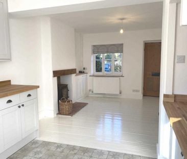 2 bedroom end of terrace house to rent - Photo 5